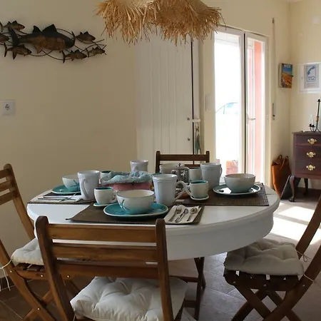 Number 10 House Feriehus A dos Cunhados